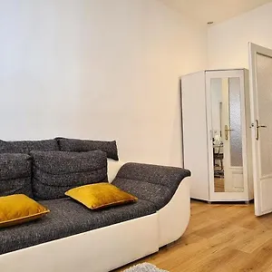 Wiener Buddha Style Flat With Inner Garden- Marzstrasse Apartament
